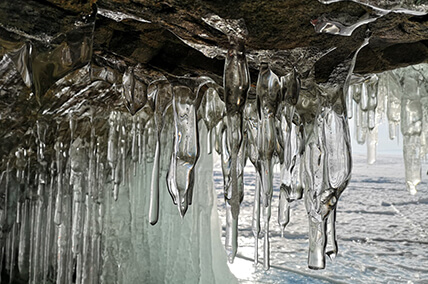 Eishöhle in Sibirien